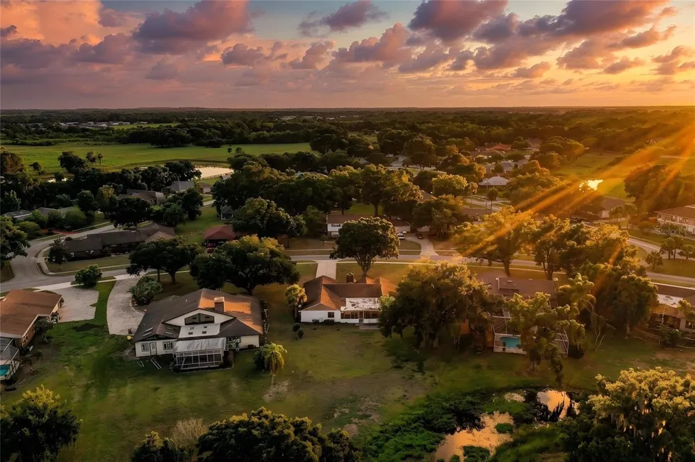 85 COUNTRY CLUB LANE Mulberry, FL 33860