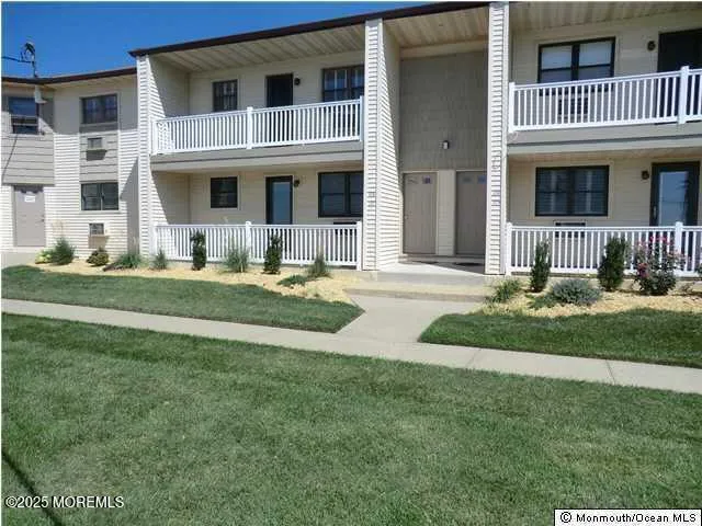 107 Wharfside Drive Monmouth Beach, NJ 07750