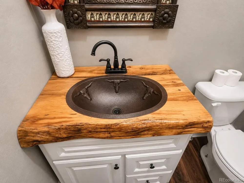 470 Bowie Road Penrose, CO 81420