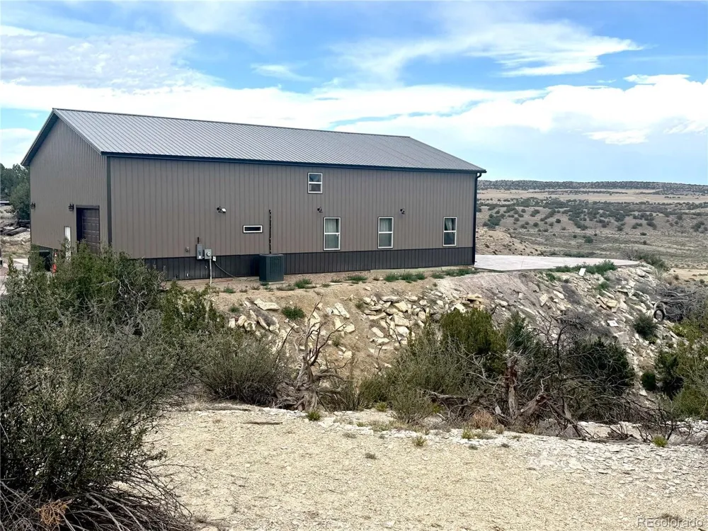 470 Bowie Road Penrose, CO 81420