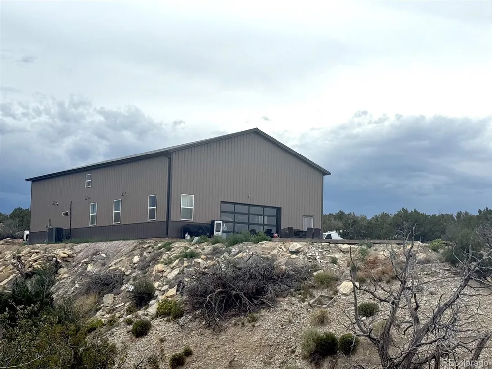 470 Bowie Road Penrose, CO 81420