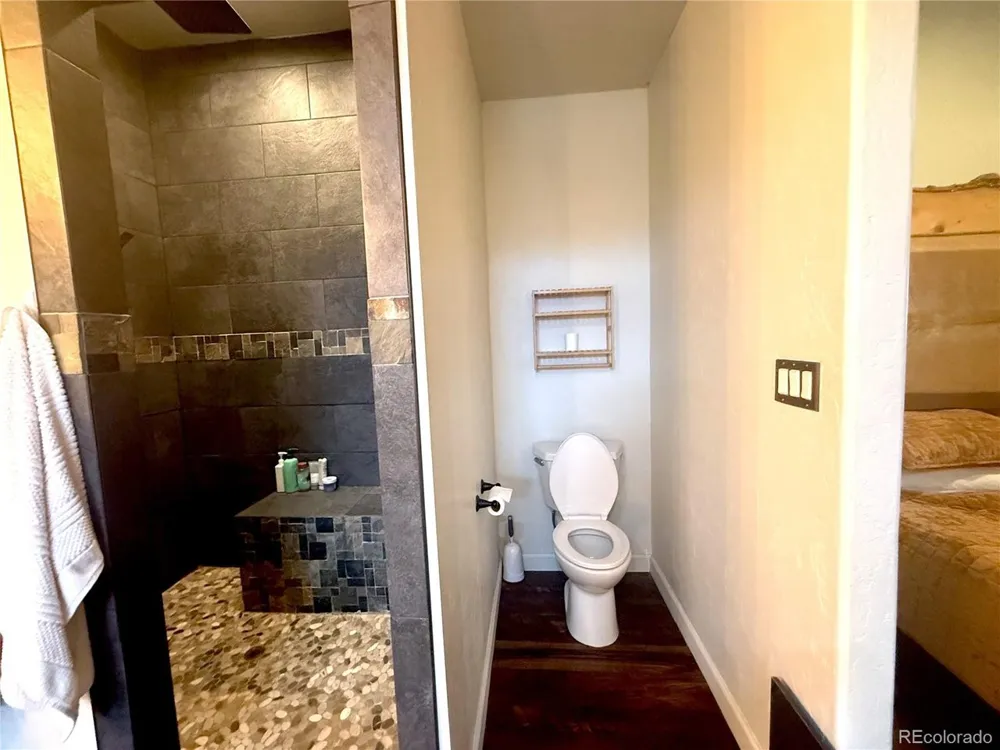470 Bowie Road Penrose, CO 81420