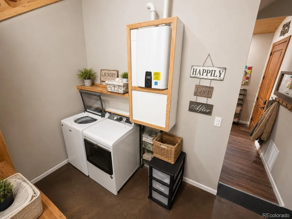 470 Bowie Road Penrose, CO 81420