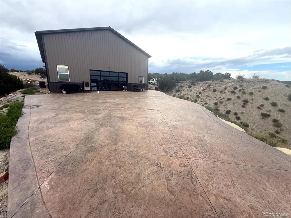 470 Bowie Road Penrose, CO 81420