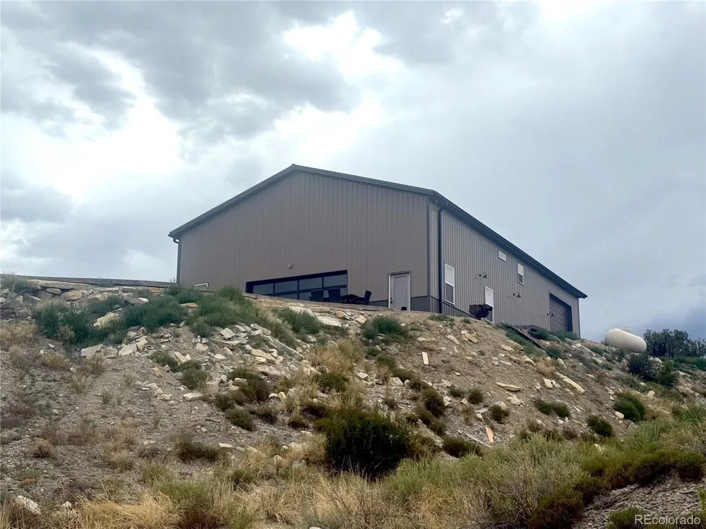 470 Bowie Road Penrose, CO 81420