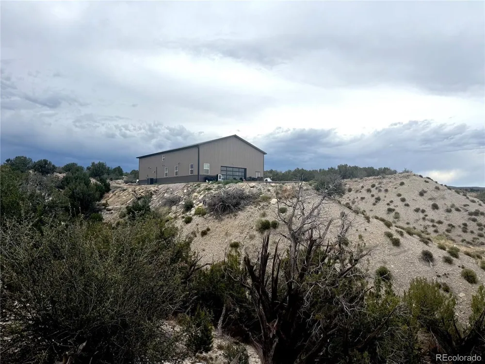 470 Bowie Road Penrose, CO 81420