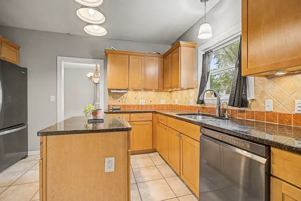 1008 Union Jackson City, MI 49203