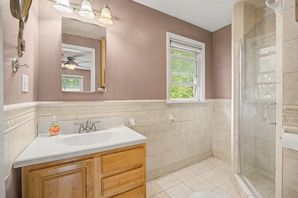 1008 Union Jackson City, MI 49203