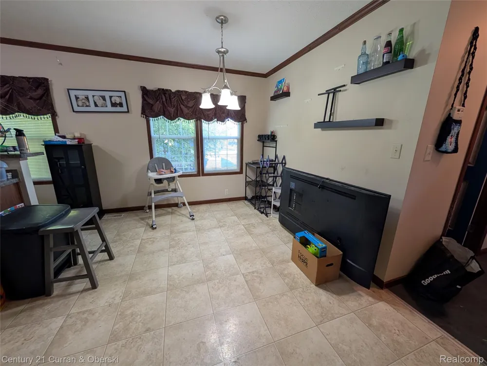 29319 Maple Flat Rock City, MI 48134