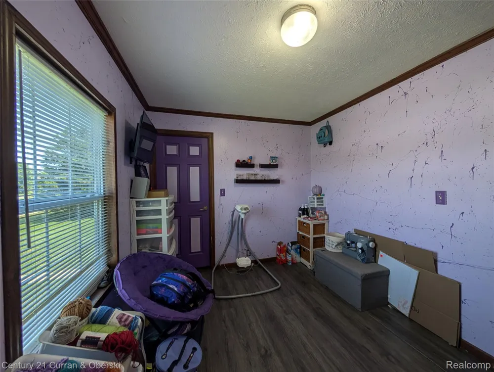 29319 Maple Flat Rock City, MI 48134