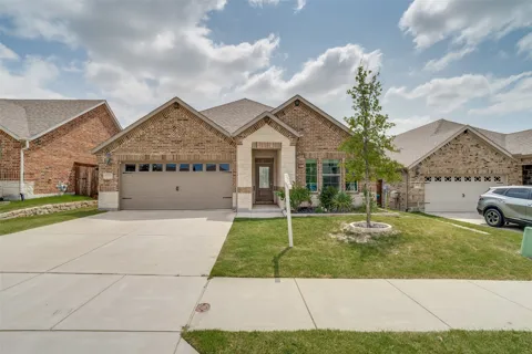 5573 Cypress Willow Bend