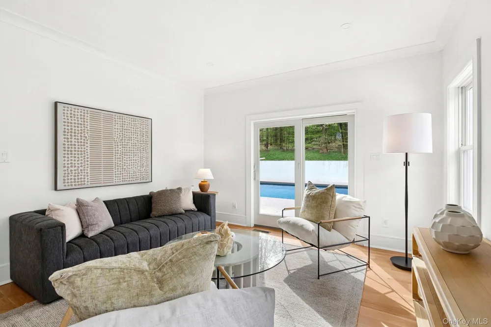 148 Hills Station Road Southampton, NY 11968
