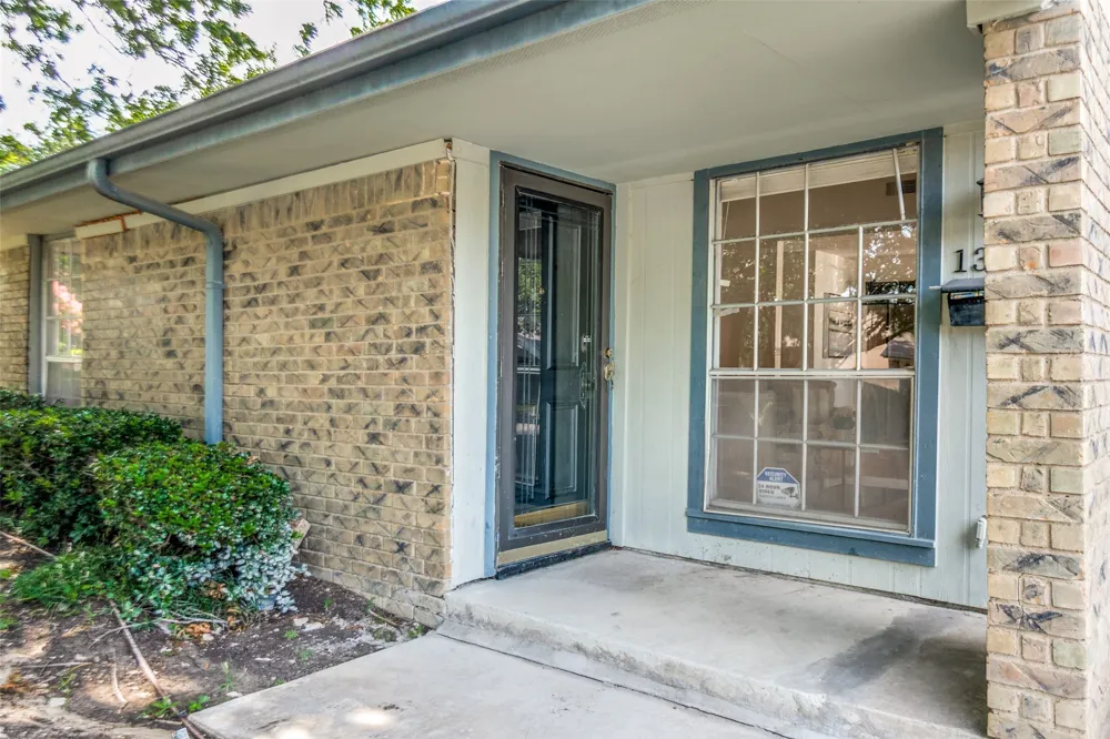 13747 Flagstone Lane Dallas, TX 75240