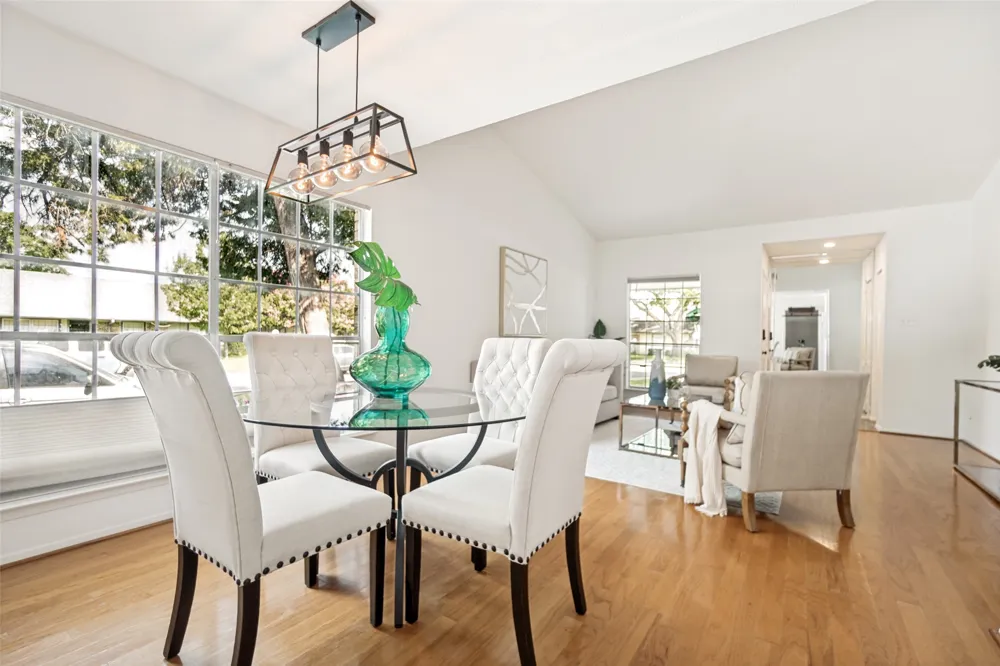 13747 Flagstone Lane Dallas, TX 75240