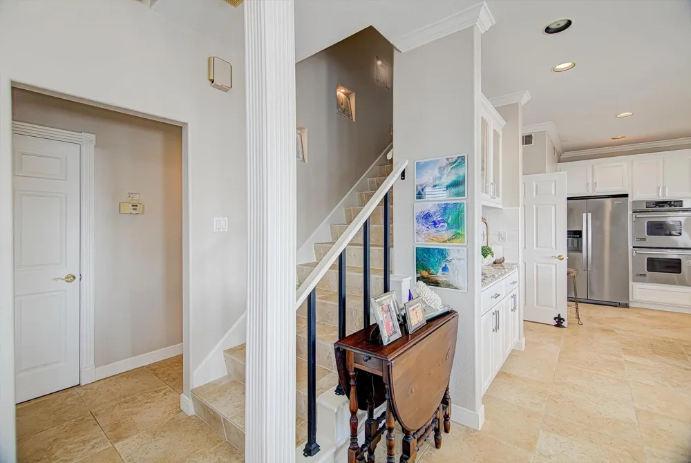 1095 Redfish Street Bayou Vista, TX 77563