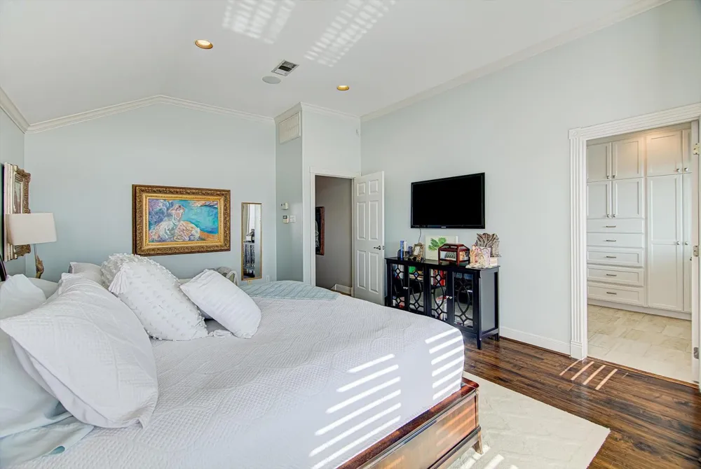 1095 Redfish Street Bayou Vista, TX 77563