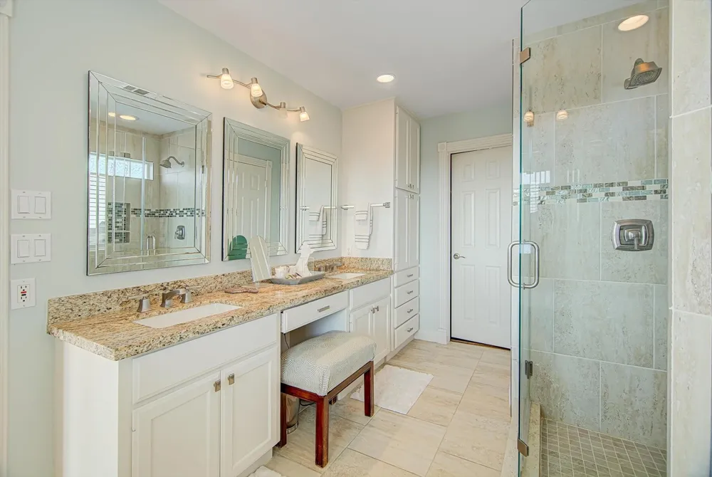 1095 Redfish Street Bayou Vista, TX 77563