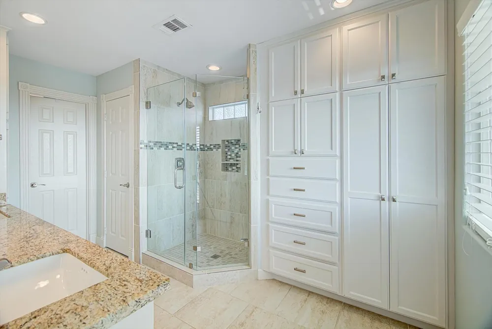 1095 Redfish Street Bayou Vista, TX 77563