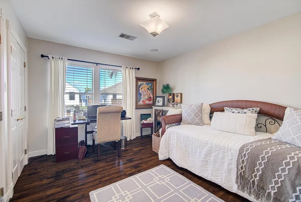 1095 Redfish Street Bayou Vista, TX 77563
