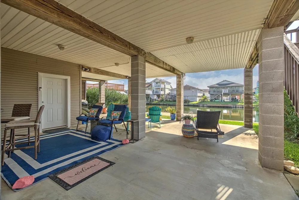 1095 Redfish Street Bayou Vista, TX 77563