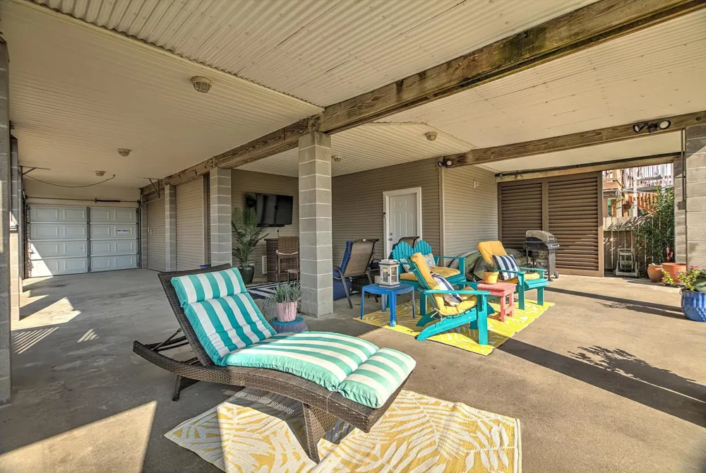 1095 Redfish Street Bayou Vista, TX 77563