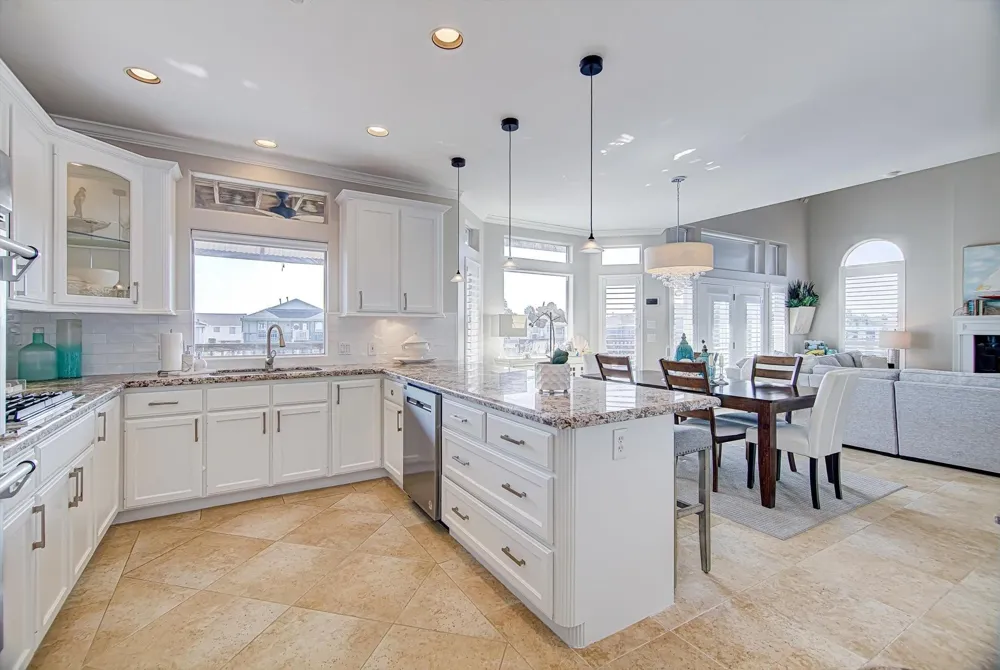 1095 Redfish Street Bayou Vista, TX 77563