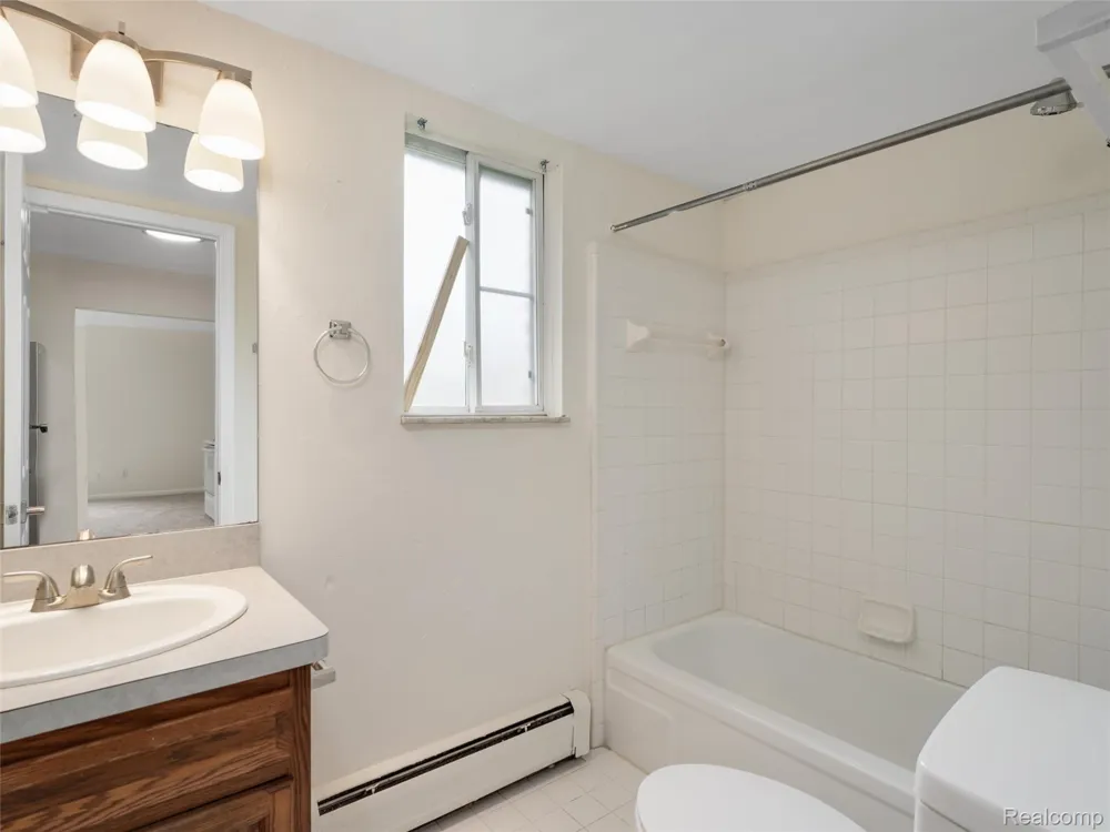 38576 Meadowdale Street Clinton Charter Township, MI 48036