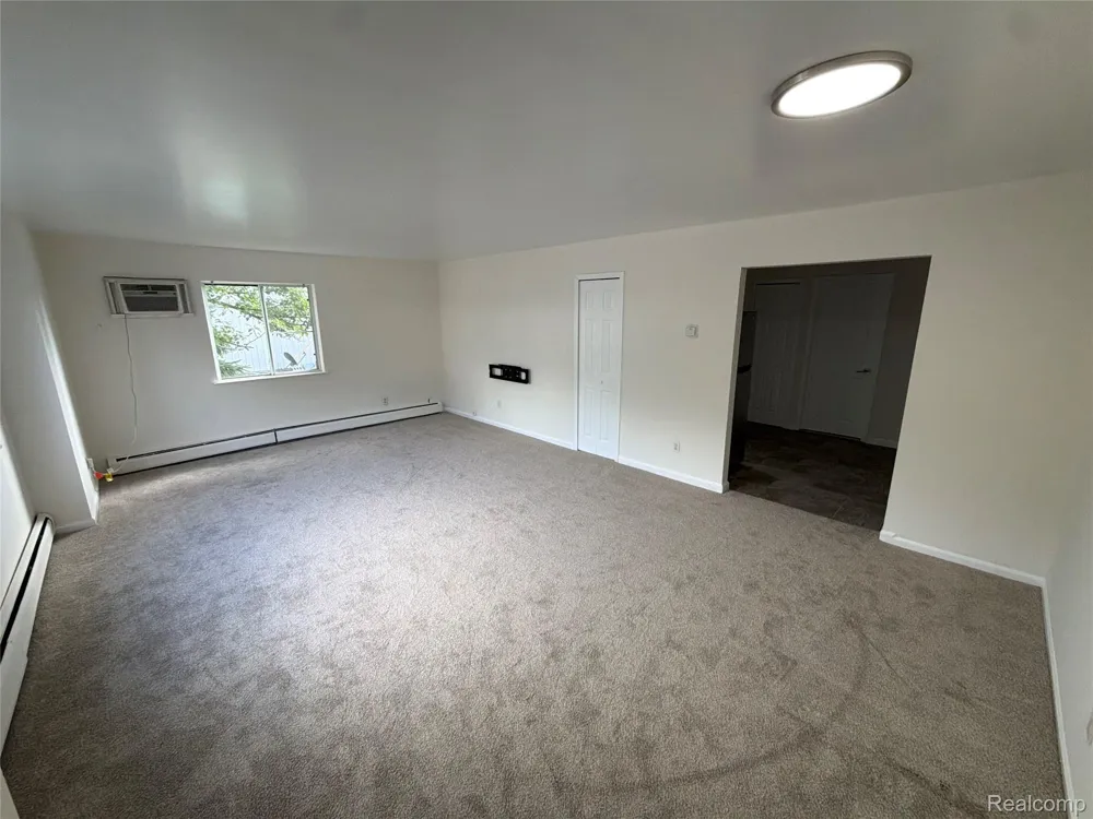 38576 Meadowdale Street Clinton Charter Township, MI 48036