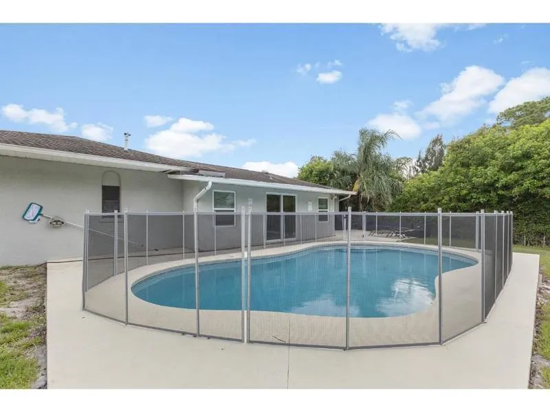 758 Beard Avenue Sebastian, FL 32958