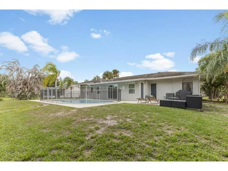 758 Beard Avenue Sebastian, FL 32958
