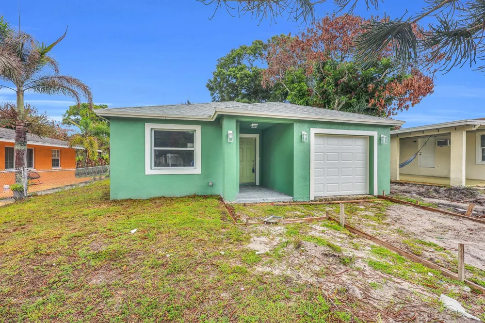 2002 Avenue M Fort Pierce, FL 34950