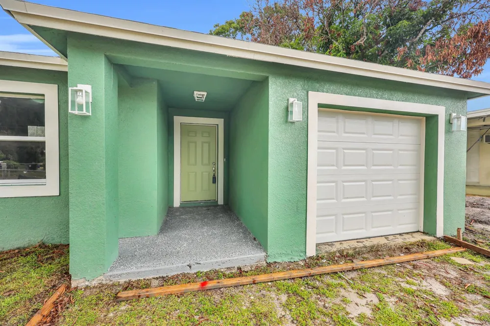 2002 Avenue M Fort Pierce, FL 34950