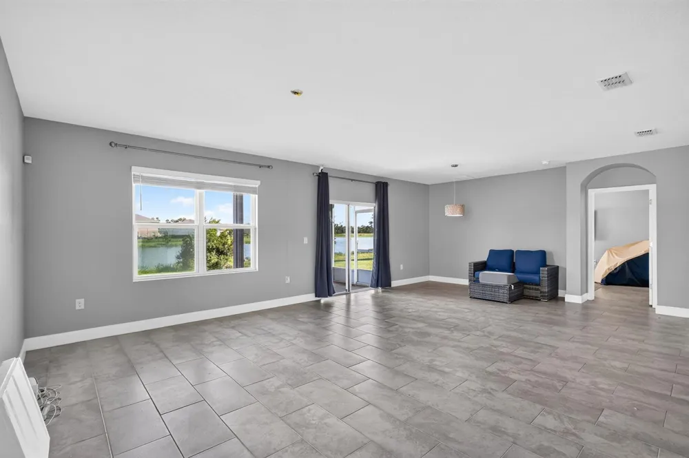 8649 Cobblestone Drive Fort Pierce, FL 34945