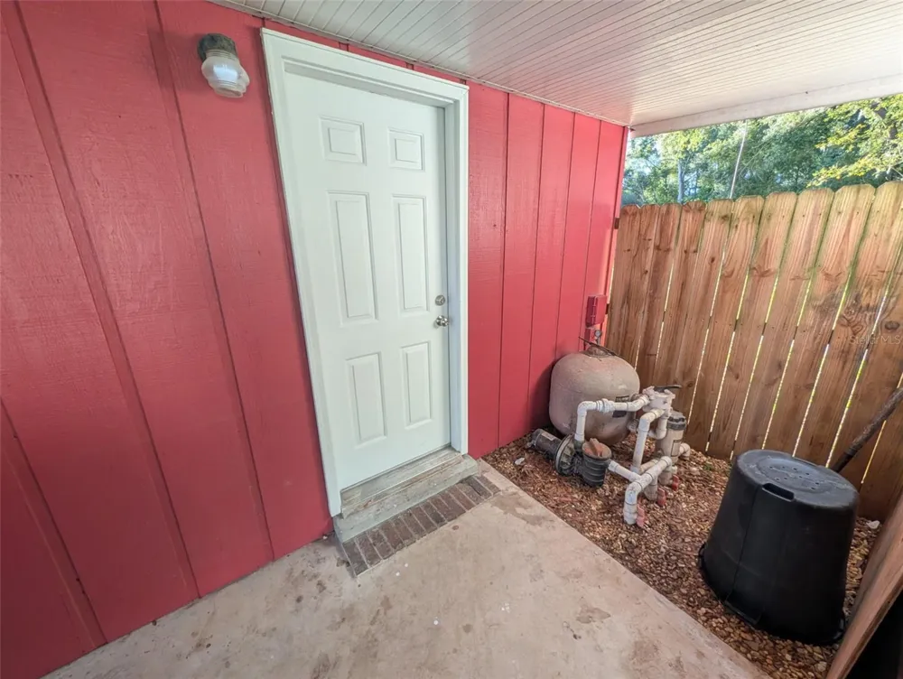 507 GOVERNOR AVENUE NE Branford, FL 32008