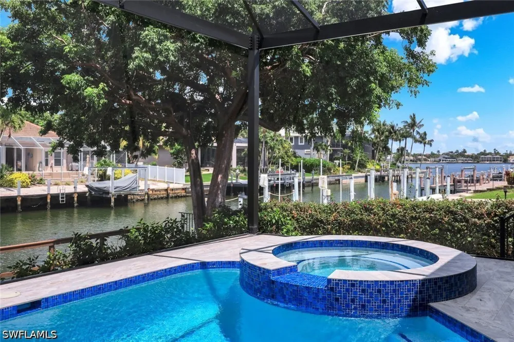 ALAMEDA COURT Marco Island, FL 34145