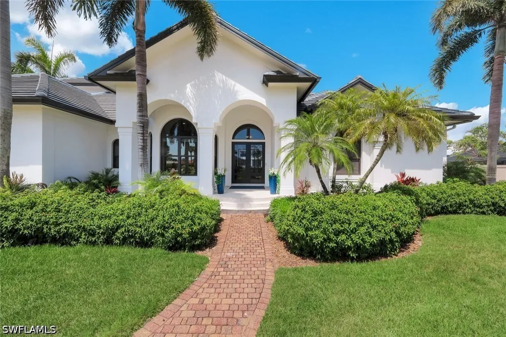 ALAMEDA COURT Marco Island, FL 34145