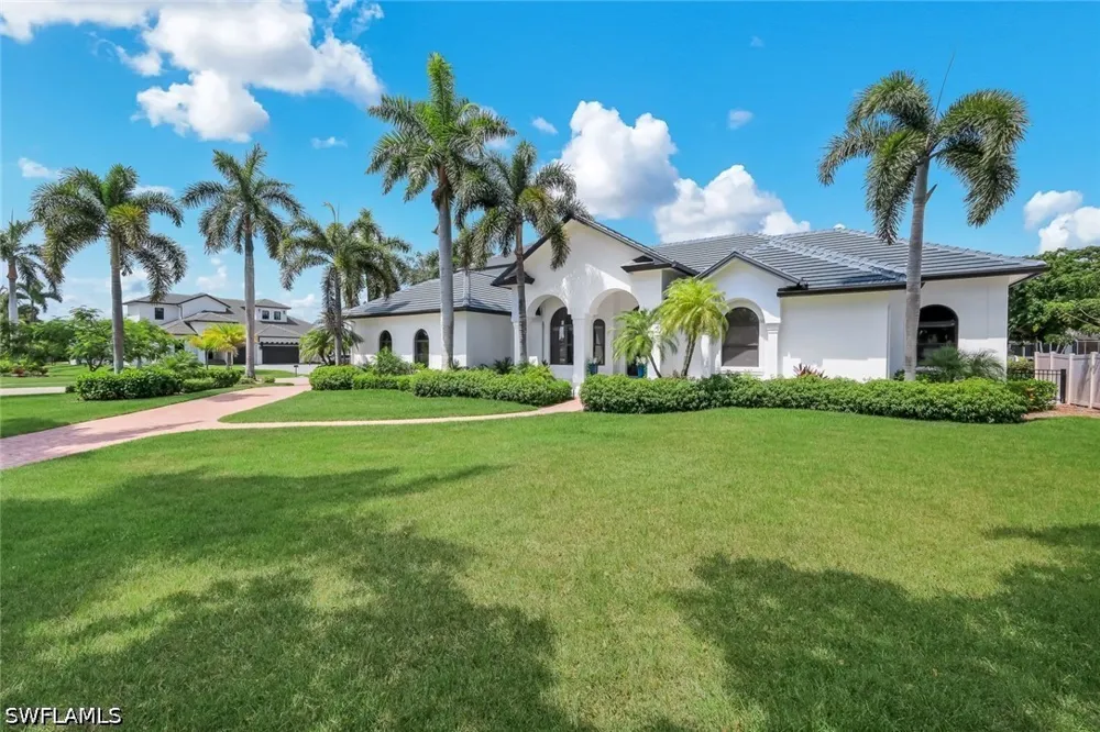 ALAMEDA COURT Marco Island, FL 34145