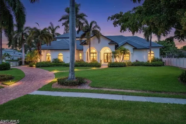 ALAMEDA COURT Marco Island, FL 34145