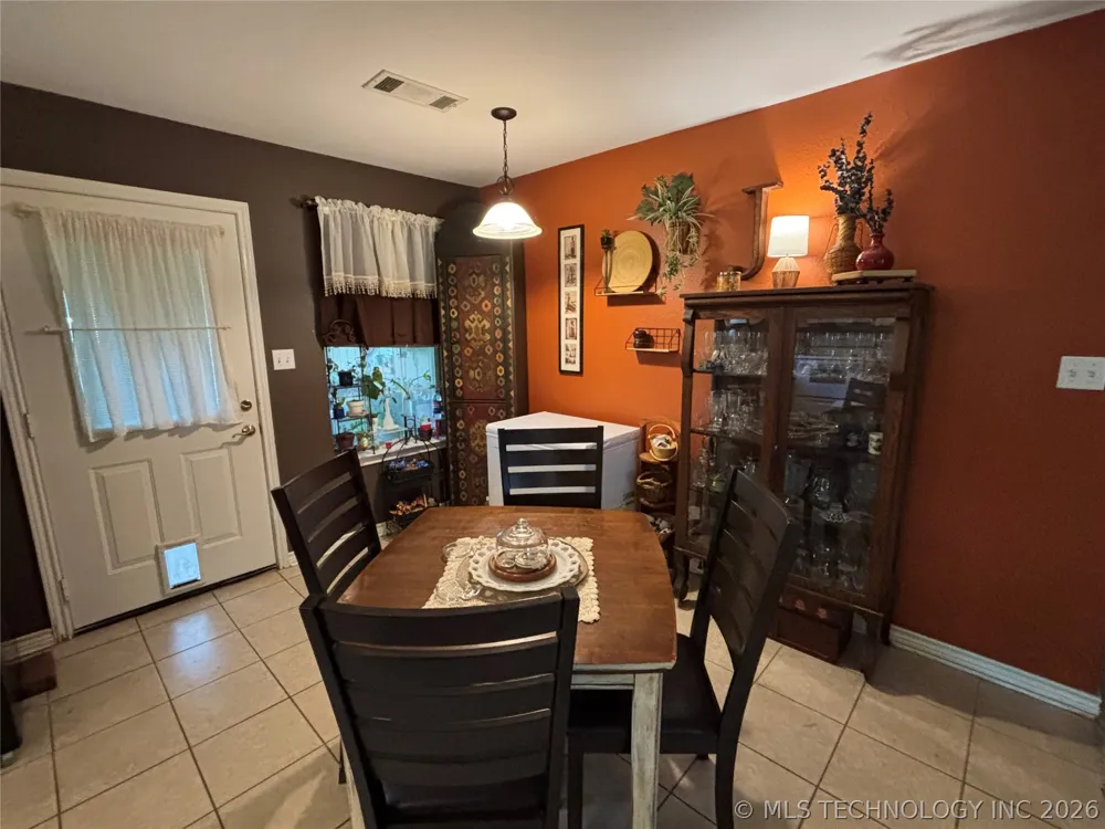 1011 49th Durant, OK 74701