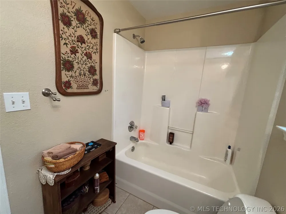 1011 49th Durant, OK 74701