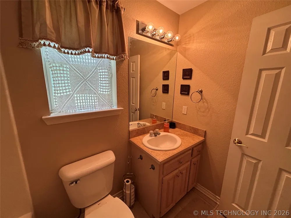 1011 49th Durant, OK 74701