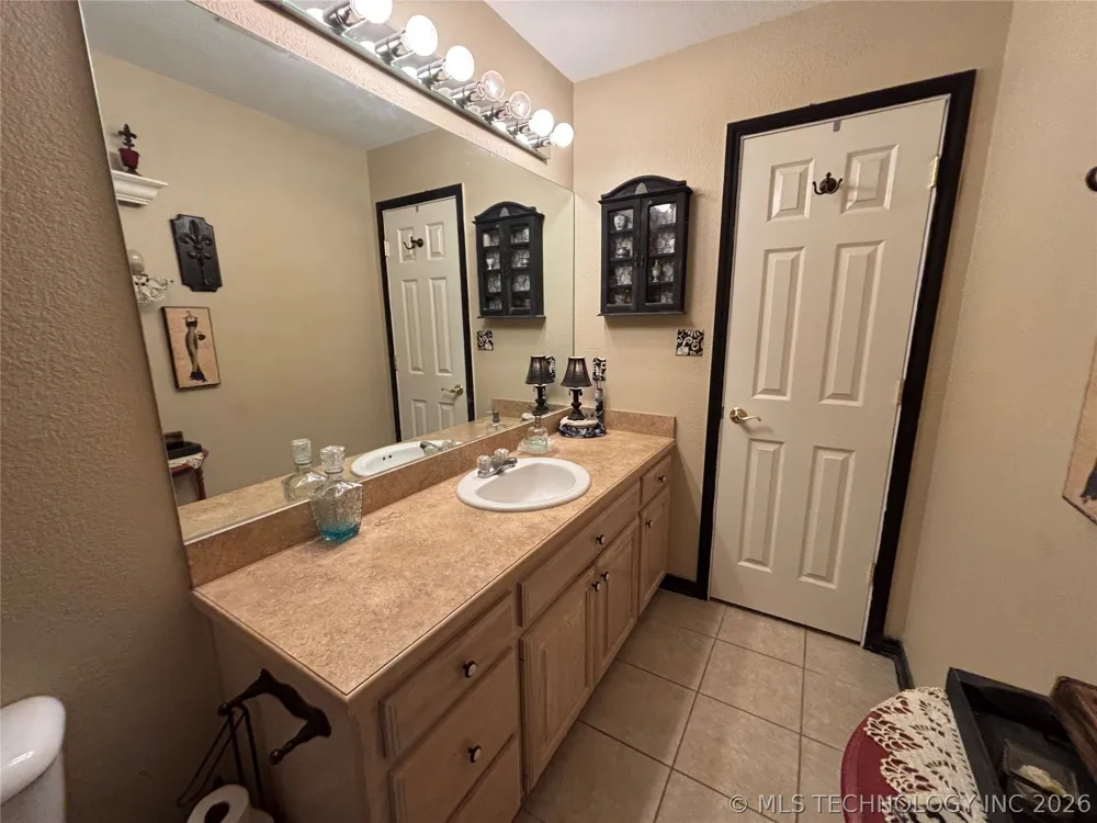 1011 49th Durant, OK 74701