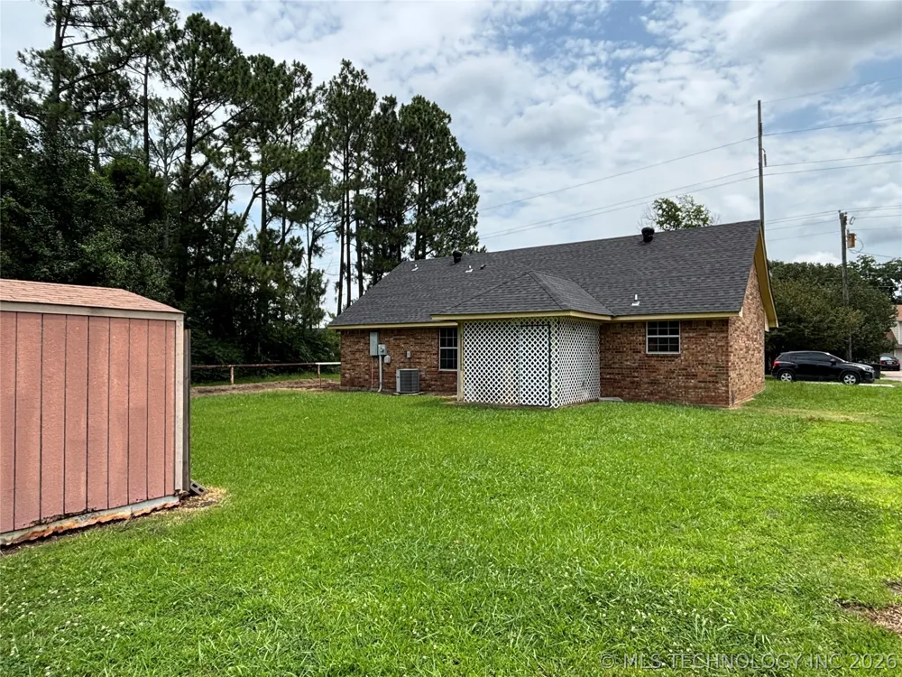 1011 49th Durant, OK 74701