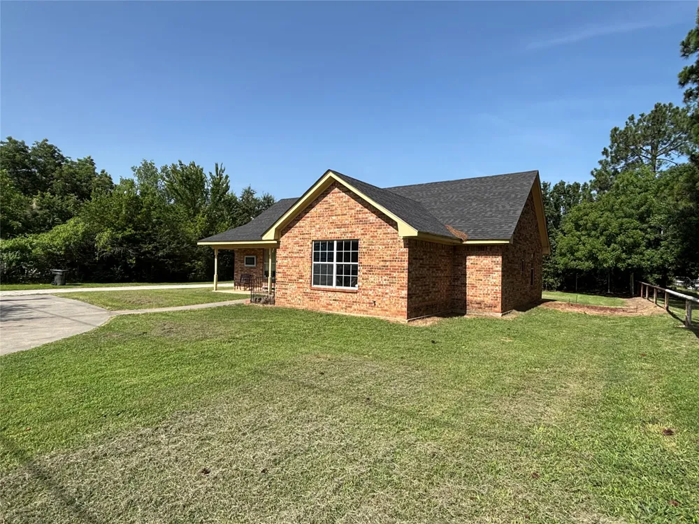 1011 49th Durant, OK 74701