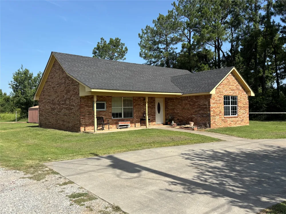 1011 49th Durant, OK 74701