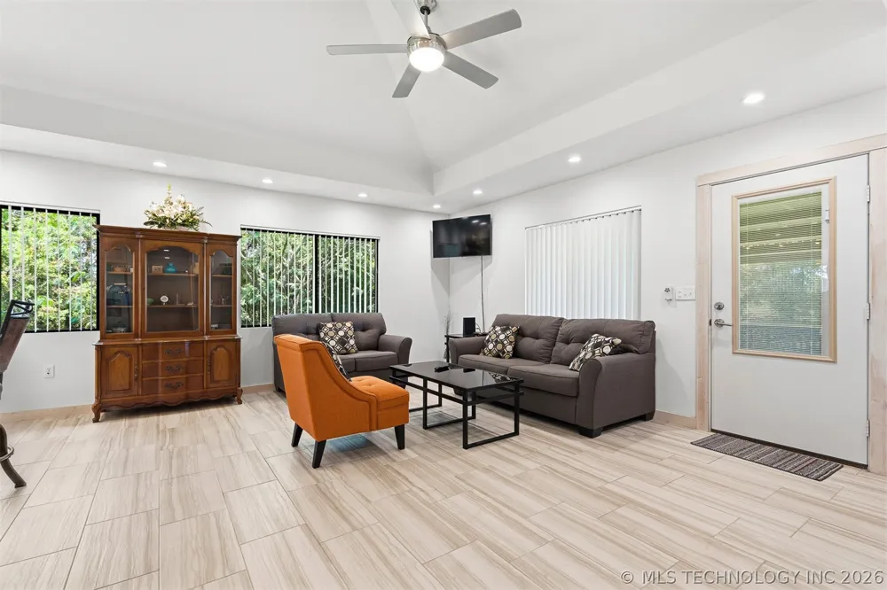 7157 Meridian Lone Grove, OK 73401