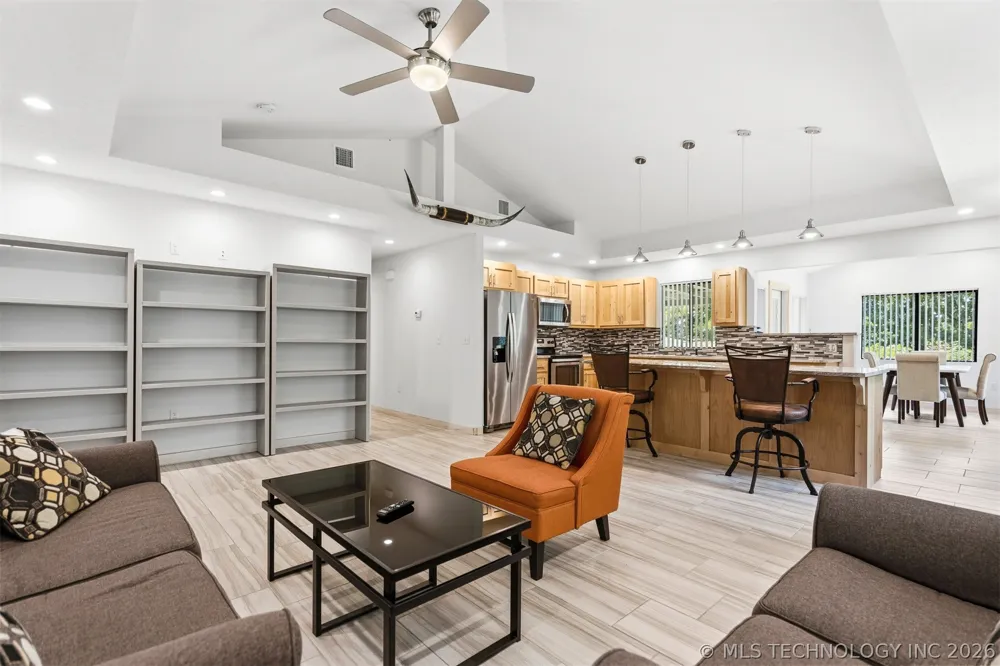 7157 Meridian Lone Grove, OK 73401