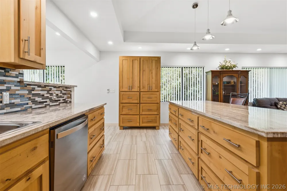 7157 Meridian Lone Grove, OK 73401