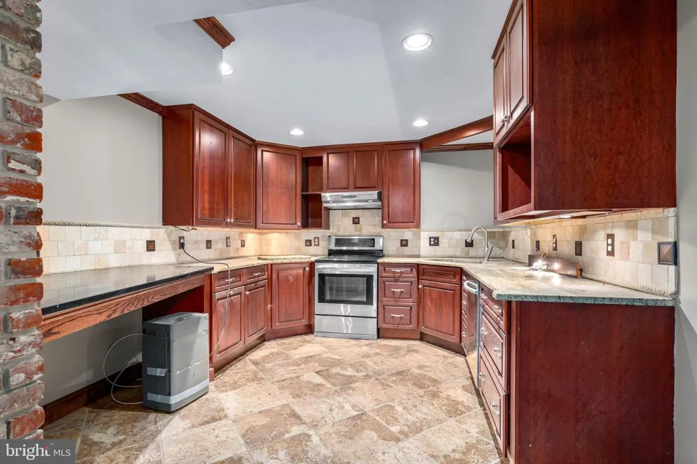 99 E LEWIS SHORE ROAD Elkton, MD 21921