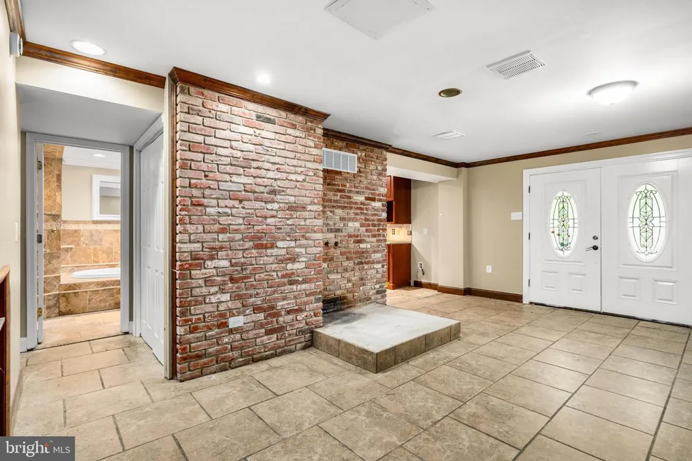 99 E LEWIS SHORE ROAD Elkton, MD 21921
